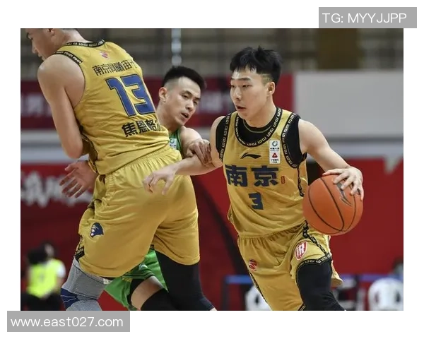 南京篮球队在最新状态排行榜中荣获第四名展现出强劲实力与潜力